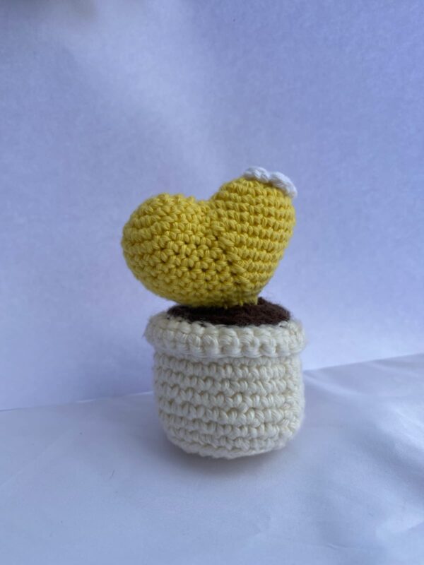 WhatsApp Image 2025-10-30 at 14.19.03_c9679b67 Handmade Smiley Heart Pot